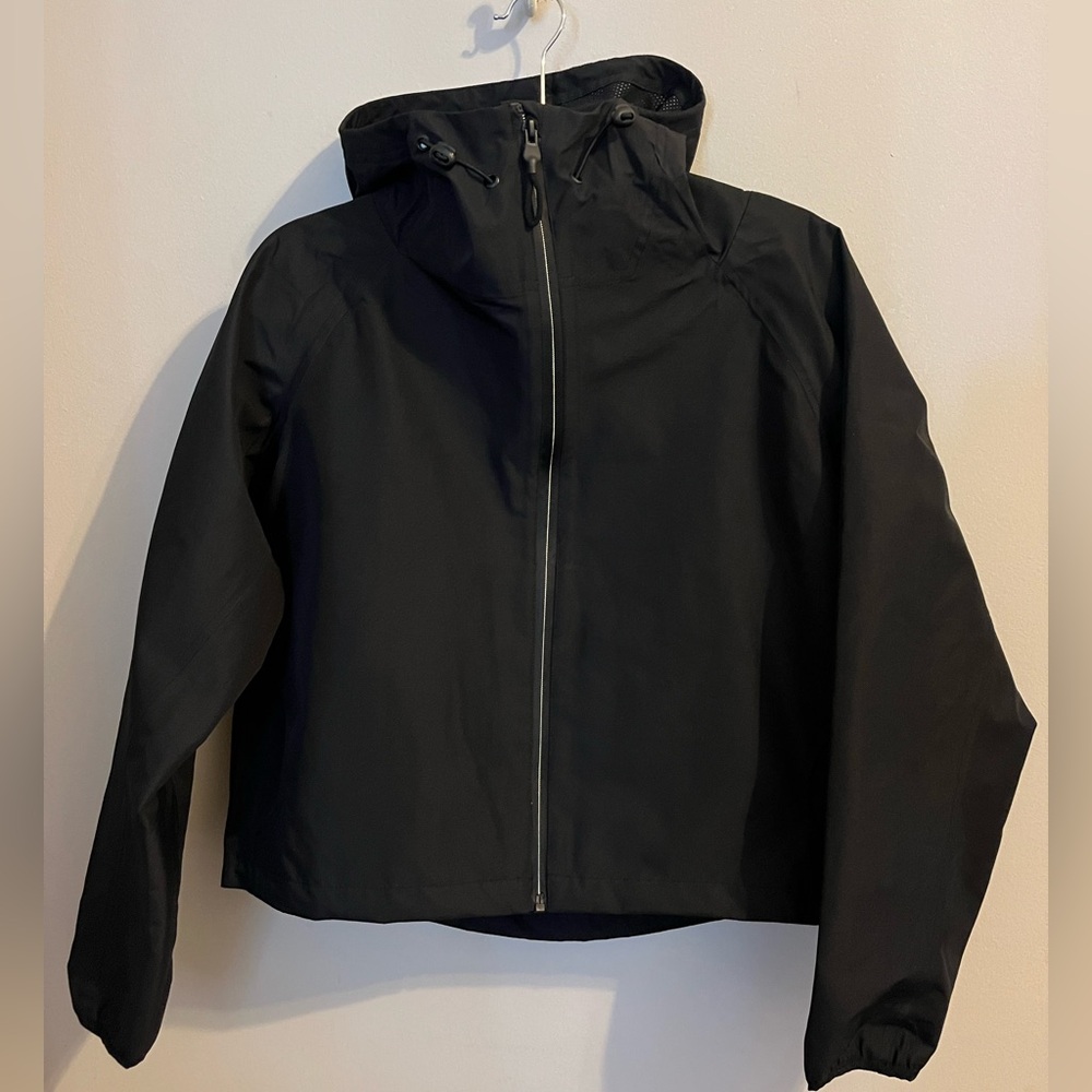 Body Glove waterproof color changing jacket Size Medium